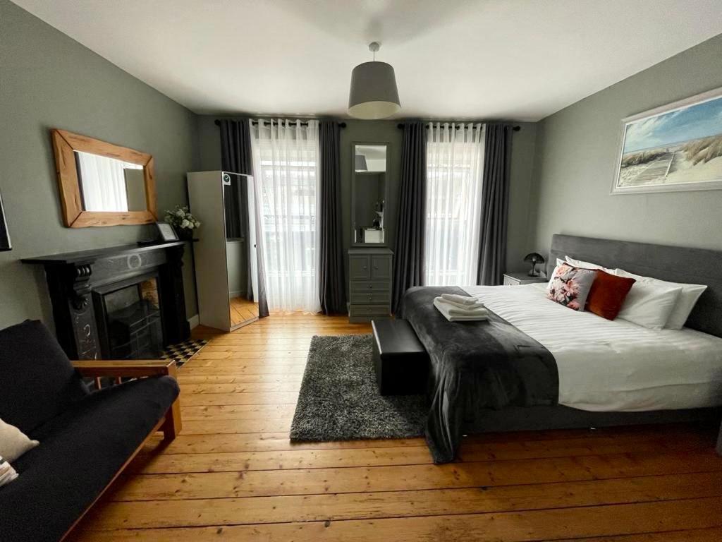 6 New Street Selfcatering Bnb Studio 1 Bantry Exterior photo